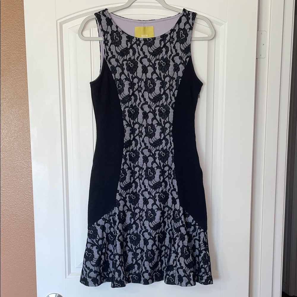 Maeve Black and Gray Floral Lace Midi Stretch Side zip Ruffle Dress small
